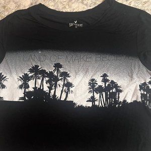 L/XL American Eagle Graphic Tee